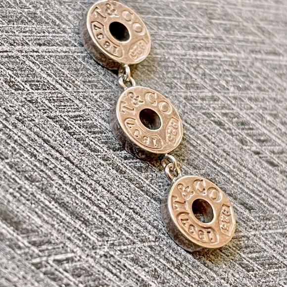 🤍Tiffany & Co. 1837 Triple Drop Circle Pendant Necklace - Picture 4 of 9